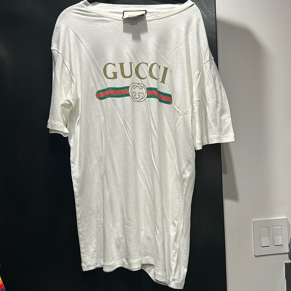 OVERSIZE T-SHIRT WITH GUCCI LOGO - Picture 6 of 14